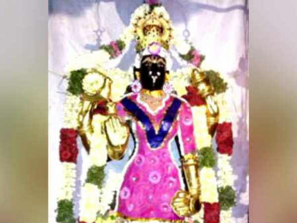 அம்மனுக்கு சுடிதார்