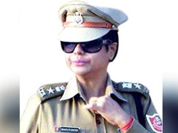 மமதாவுக்கு அருகிலும்