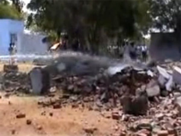 Fire accident broke out in a Cracker Unit near Virudhunagar Fire accident broke out in a Cracker Unit near Virudhunagar