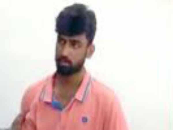 என்னை பற்றி எழுதக்கூடாது