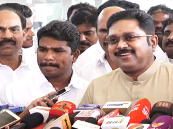 ஆட்சி தானாக கவிழும்