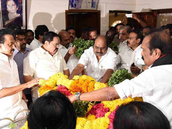 DMK Leader Stalin paid tribute to died CJI Rathinavel Pandian DMK Leader Stalin paid tribute to died CJI Rathinavel Pandian