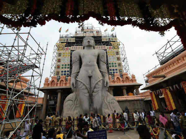 பிரமாண்ட சிலை