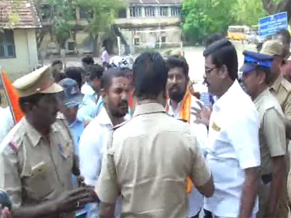 சில இடங்களில் பிரச்சனை