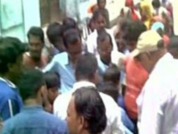 மக்கள் போராட்டம்