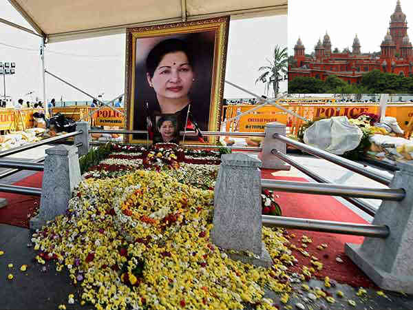 Memorial to late Chief Minister Jayalalithaa: tender case postponed Memorial to late Chief Minister Jayalalithaa: tender case postponed