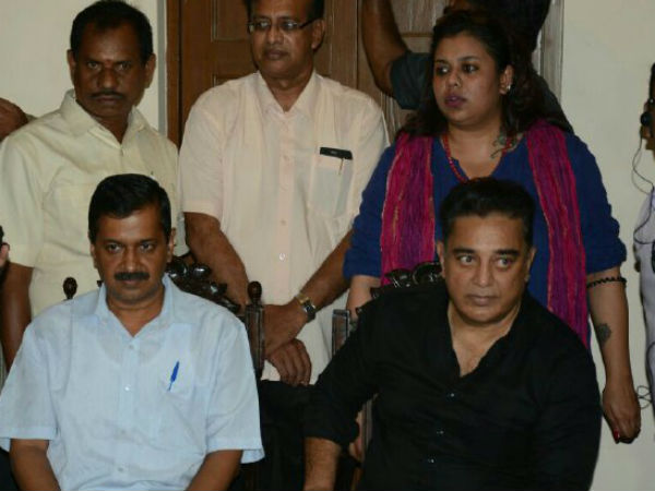 Arvind Kejriwal and Kamal hassan travels in the same car Arvind Kejriwal and Kamal hassan travels in the same car