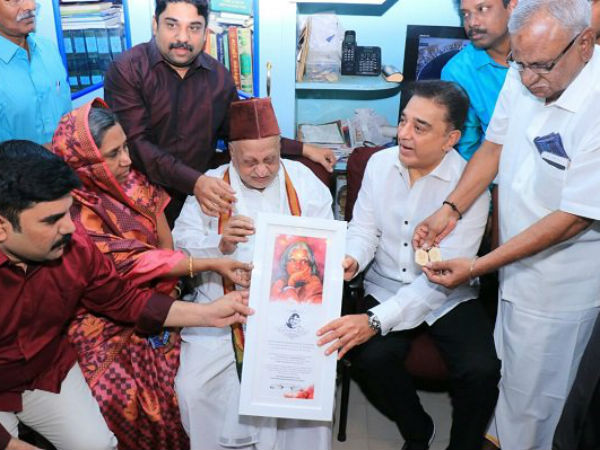 Kalam's grand son presented a memento to Kamal Kalam's grand son presented a memento to Kamal