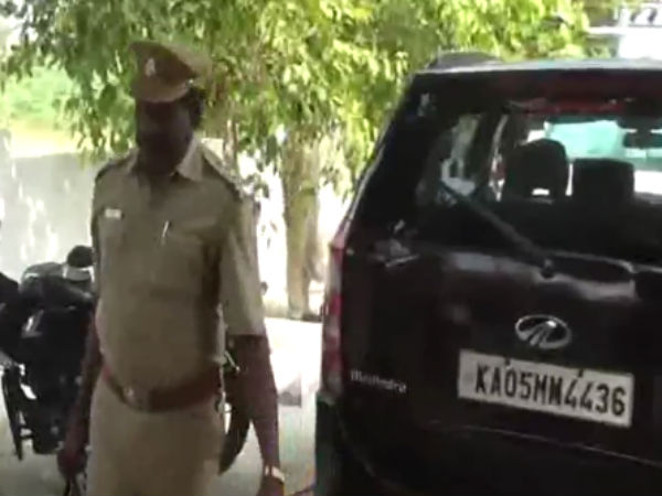 Katpadi police arrested 16 industrialists who came to bought Iridium Katpadi police arrested 16 industrialists who came to bought Iridium