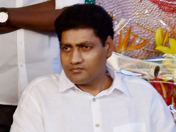 முழுமையான விசாரணை தேவை