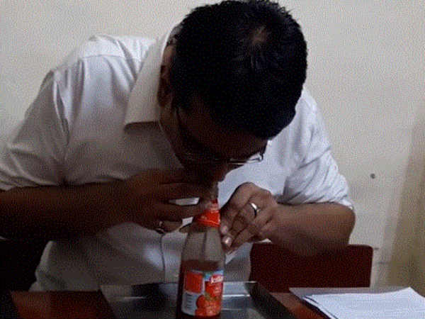 Mumbai-man-sets-new-bizarre-record Mumbai-man-sets-new-bizarre-record