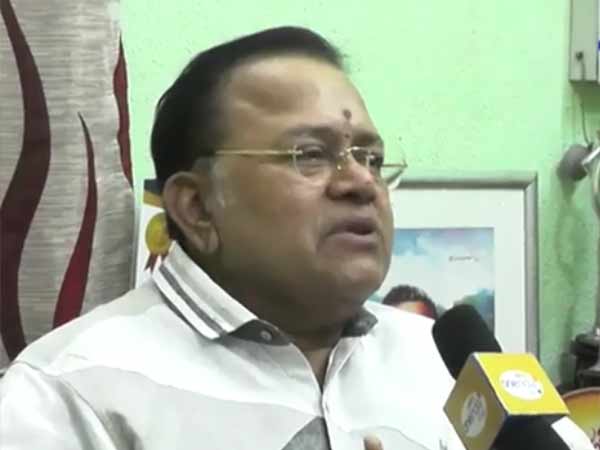 ரஜினி சர்ச்சையில் சிக்க வேண்டுமா