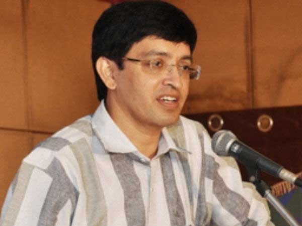 Can't speak in DR. Balaji's statement on Jayalalitha's fingerprint - Radhakrishnan Can't speak in DR. Balaji's statement on Jayalalitha's fingerprint - Radhakrishnan