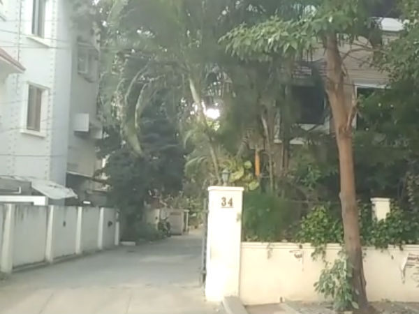 Income tax raid at government contractor R.S.Murugan Nellai house Income tax raid at government contractor R.S.Murugan Nellai house