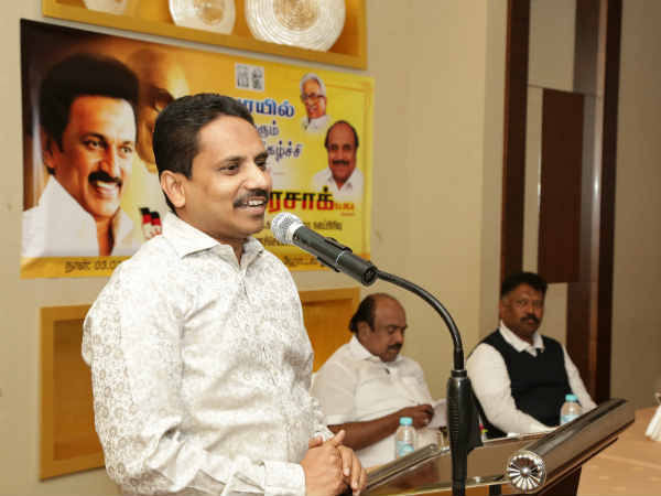welcoming ceremony for DMK former MLA Razak in Dubai welcoming ceremony for DMK former MLA Razak in Dubai