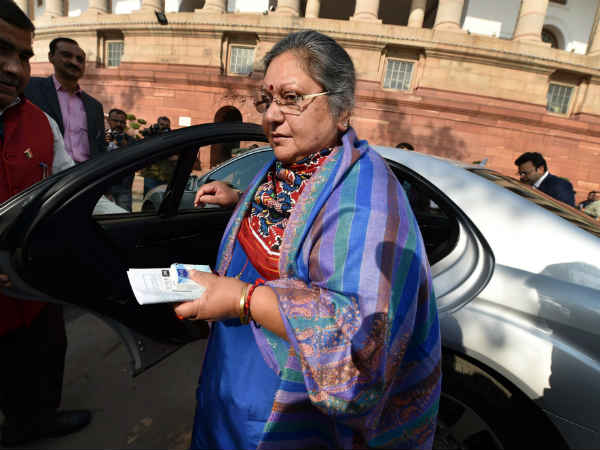 Arun Jaitley's wife Sangeetha Jaitley gave 9 marks out of 10 for Budget Arun Jaitley's wife Sangeetha Jaitley gave 9 marks out of 10 for Budget
