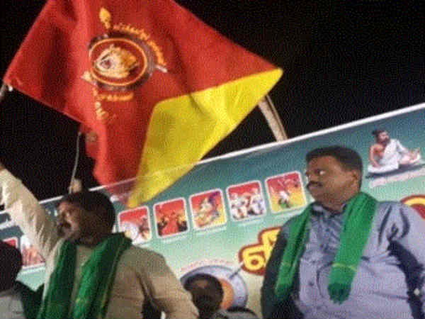 கலை நிகழ்ச்சிகளுடன் பொதுக்கூட்டம்