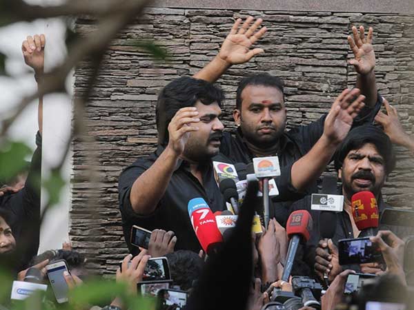 சிம்பு அறிவுள்ளவர்