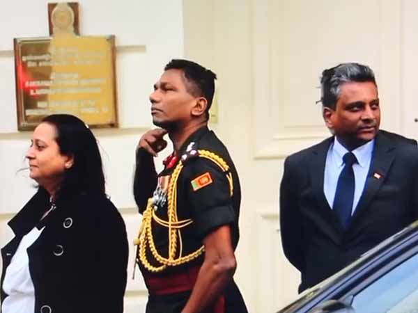 கழுத்தை அறுப்போம் என மிரட்டல்