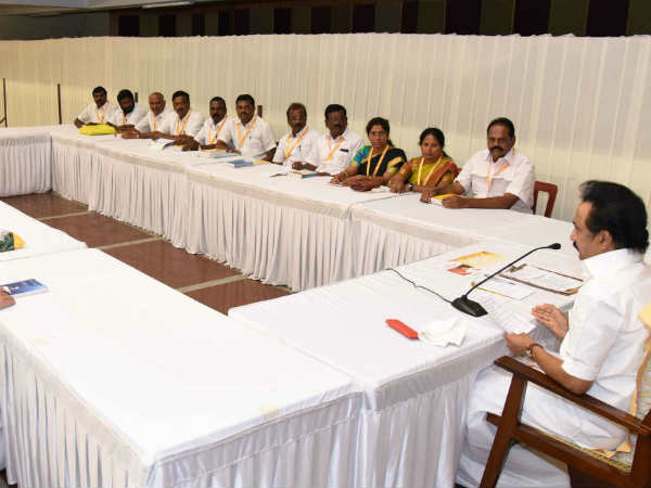 நிர்வாகிகளுடன் கள ஆலோசனை