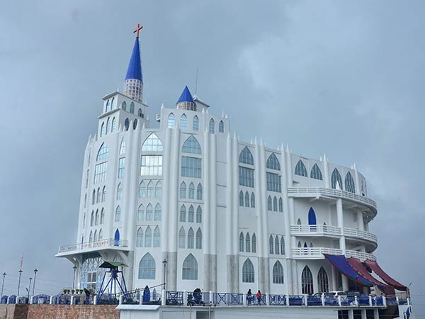 தேவாலயங்கள் எச்சரிக்கை
