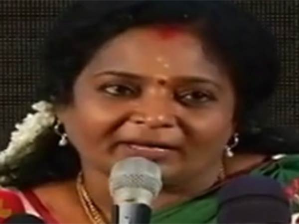 தாமதமாக வந்த தமிழிசை