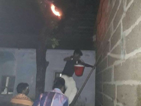 Tenkasi Kasi viswanathar temple tree got fired Tenkasi Kasi viswanathar temple tree got fired