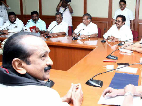 அறிவாலய திறப்பு விழாவின் போது