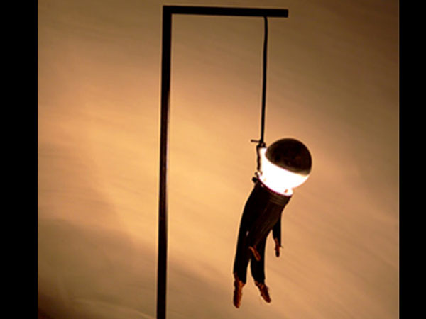Mother hangs two children and commits suicide in Thiruvallur Mother hangs two children and commits suicide in Thiruvallur