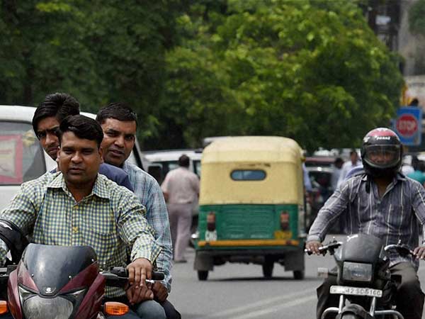 Should fine people those who not in wearing helmet while driving says Trichy Commissioner Should fine people those who not in wearing helmet while driving says Trichy Commissioner