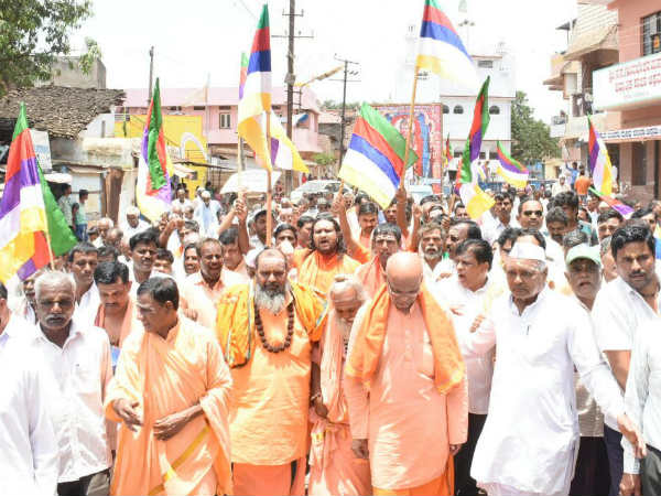 பல ஜாதியினரும் இணைந்தனர்