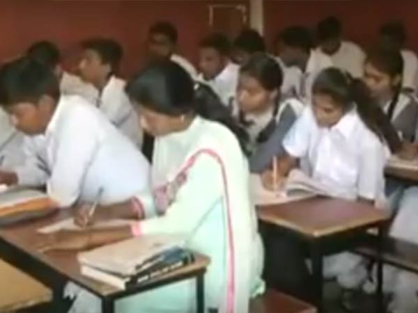 44வயதான ரஜினிபாலா