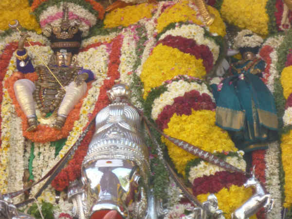 ஜோதிட ரீதியாக அரசியல் மற்றும் அரசாங்க உயர்பதவி வகிக்கும் அமைப்பை தரும் கிரக நிலைகள்: