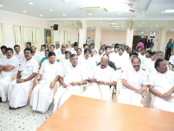 ADMK mlas meeting at Chennai royapettah party headquarters tomorrow ADMK mlas meeting at Chennai royapettah party headquarters tomorrow