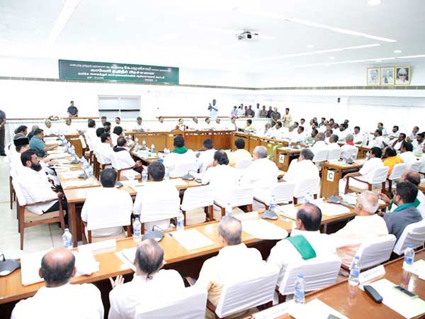 தமிழக அரசு கூட்டம்