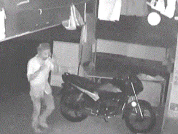 thief-uses-plastic-bag-to-cover-face-arrested thief-uses-plastic-bag-to-cover-face-arrested
