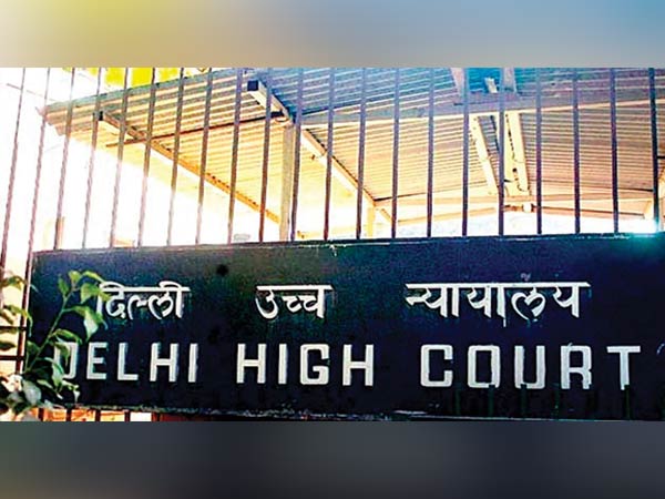 Delhi HC sets aside the ECI recommendations to disqualify the 20 AAP MLAs Delhi HC sets aside the ECI recommendations to disqualify the 20 AAP MLAs