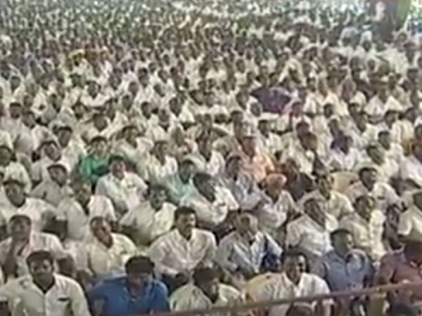 சிங்கம் பரிசளிப்பு