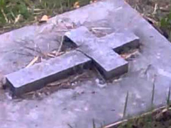 people oppose to build christian graveyard near vinayagar temple in nellai people oppose to build christian graveyard near vinayagar temple in nellai