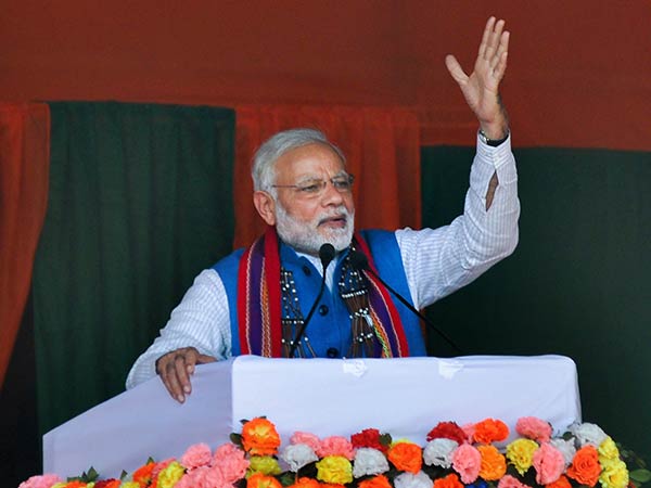எளிமையை வீழ்த்திய வலிமை
