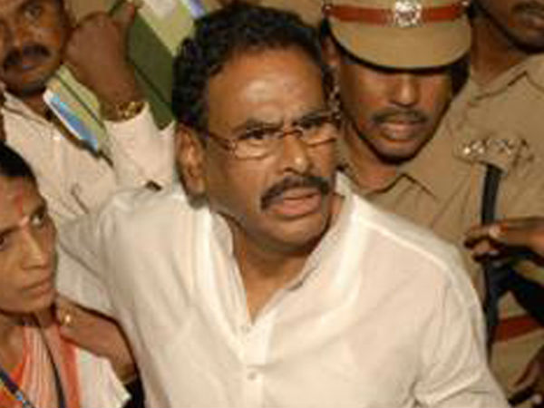 போயஸ்கார்டனில் சசிகலா