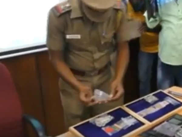நகை பறிப்பு