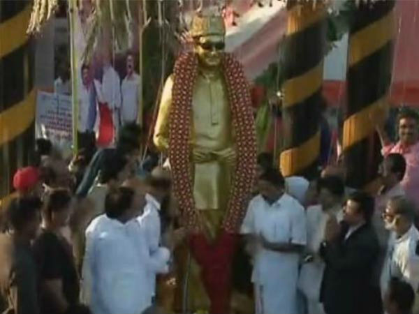 Rajini participates in a function for first time after he announces his stand on politics Rajini participates in a function for first time after he announces his stand on politics