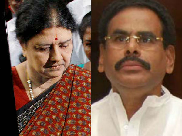வாய்ப்பை பயன்படுத்திக் கொண்டனர்