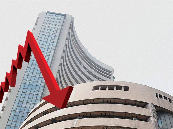 Sensex sinks Nifty slips below 10350, banking stocks fall Sensex sinks Nifty slips below 10350, banking stocks fall