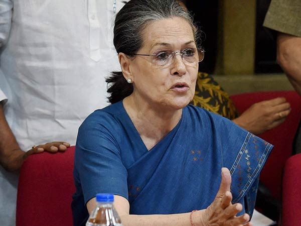 Soniagandhi calls for united Congress partymen work to win in Karnataka elections Soniagandhi calls for united Congress partymen work to win in Karnataka elections