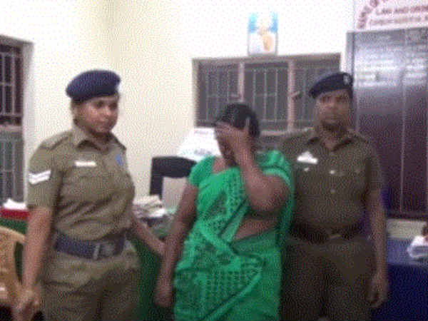 போலீசில் புகார்