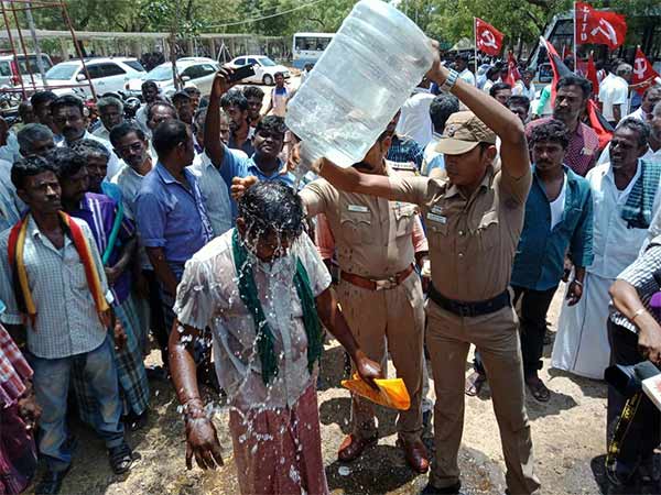 Try to fire the farmer in Tutucorin Collectorate Office Try to fire the farmer in Tutucorin Collectorate Office
