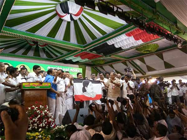 Amma Makkal Munnetra Kazhagam meeting will be held on 24th: TTV Dinakaran Amma Makkal Munnetra Kazhagam meeting will be held on 24th: TTV Dinakaran