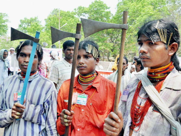சட்ட யுத்தம், மக்கள் போராட்டம்